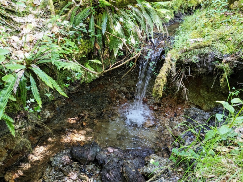 Mini waterfall